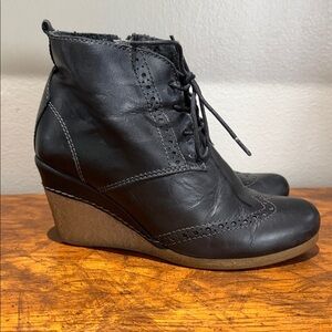 Eric Michael Wedge Boots Sz 36